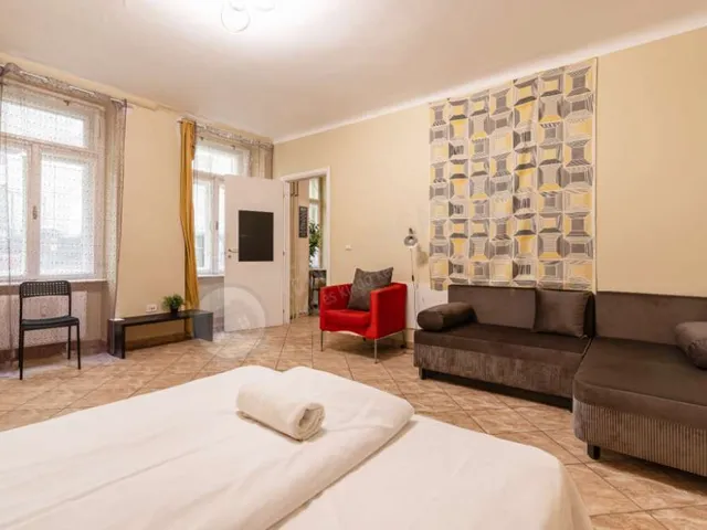 Kiadó lakás Budapest VI. kerület, Révay köz 68 nm