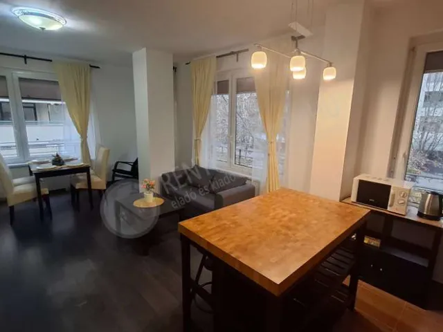 Kiadó lakás Budapest VIII. kerület, Corvin sétány 66 nm