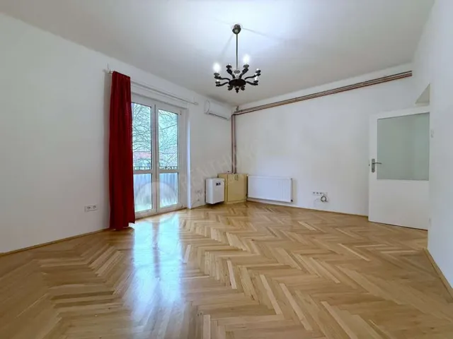 Eladó lakás Budapest XIV. kerület, Thököly út 50 nm