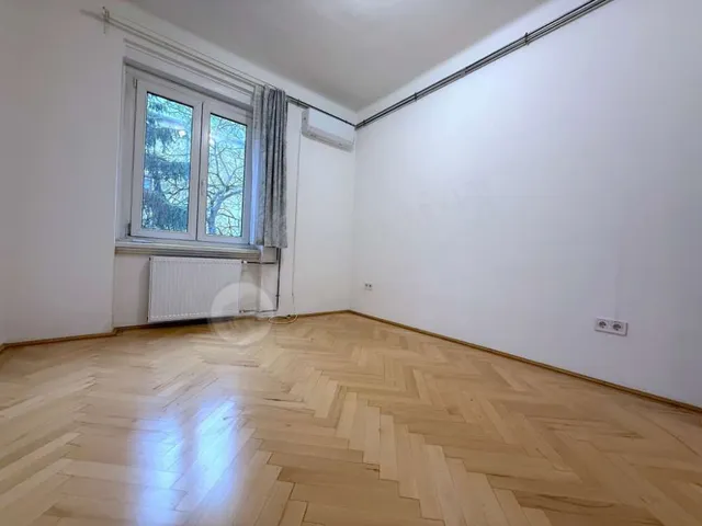 Eladó lakás Budapest XIV. kerület, Thököly út 50 nm