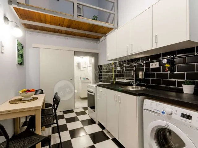 Kiadó lakás Budapest VI. kerület, Jókai utca 26 nm