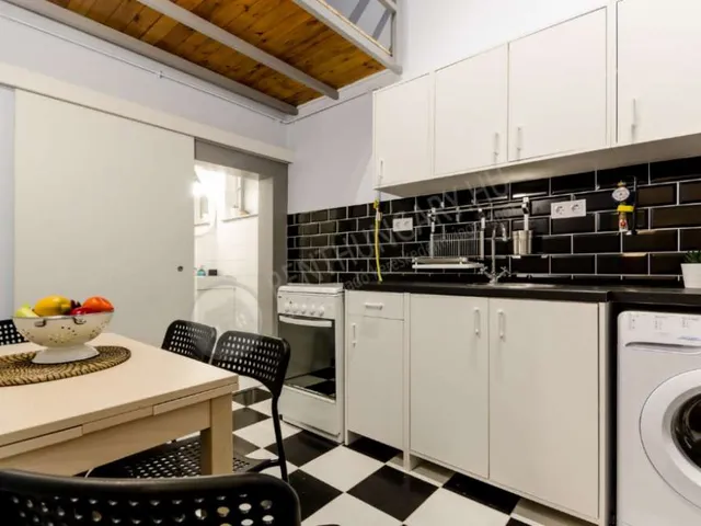 Kiadó lakás Budapest VI. kerület, Jókai utca 26 nm