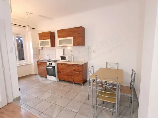 Kiadó ház Budapest XIX. kerület, Határ út 44 nm