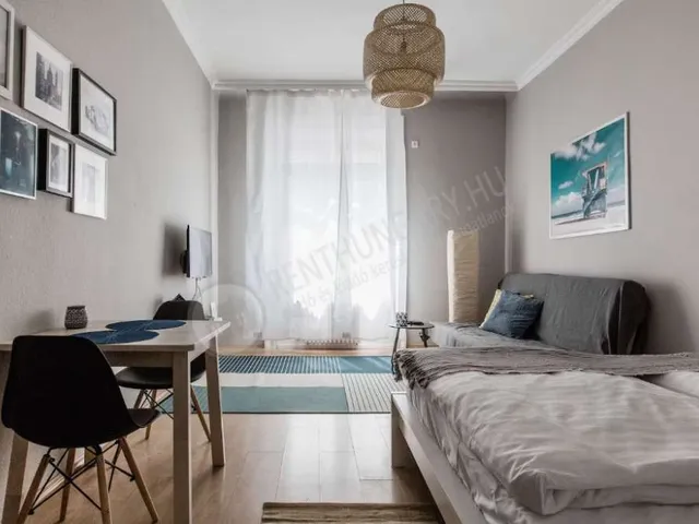 Kiadó lakás Budapest VI. kerület, Révay köz 33 nm