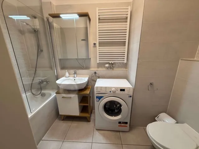 Kiadó lakás Budapest VIII. kerület, Corvin sétány 48 nm