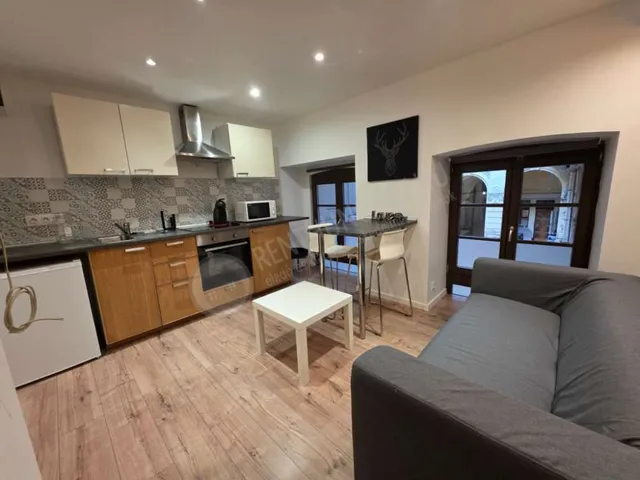 Kiadó lakás Budapest VI. kerület 27 nm