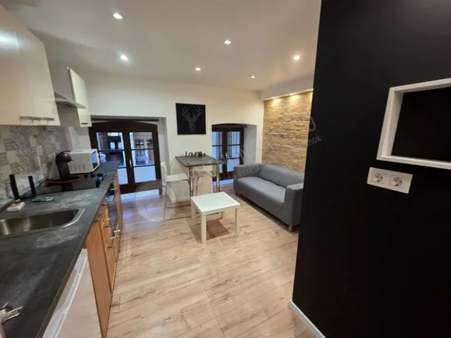 Kiadó lakás Budapest VI. kerület, Rózsa utca 27 nm