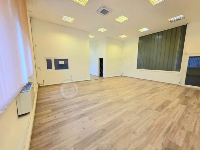 Kiadó kereskedelmi és ipari ingatlan Budapest XIII. kerület, Reitter Ferenc utca 136 nm