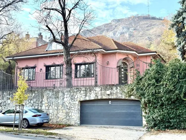 Kiadó kereskedelmi és ipari ingatlan Budapest XII. kerület, Hegyalja út 491 nm