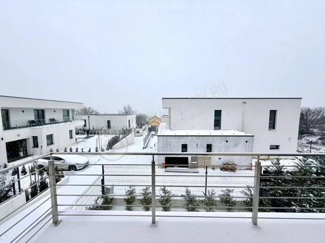 Kiadó lakás Budapest III. kerület 103 nm