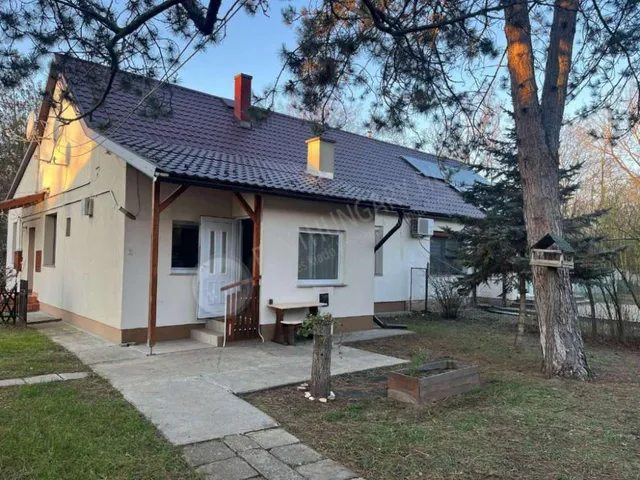 Kiadó ház Budapest XVII. kerület, Régivám utca 45 nm