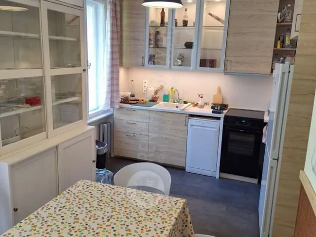 Kiadó lakás Budapest I. kerület, Attila út 83 nm