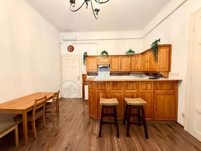 Kiadó lakás Budapest V. kerület, Szép utca 75 nm