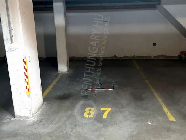 Eladó garázs Budapest VIII. kerület 12 nm