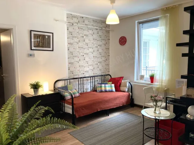 Kiadó lakás Budapest VI. kerület, Rózsa utca 30 nm
