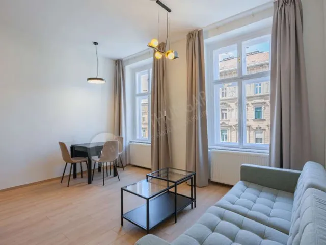Kiadó lakás Budapest VIII. kerület, Rákóczi út 45 nm