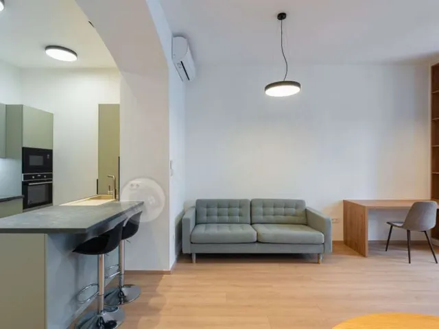 Kiadó lakás Budapest VIII. kerület, Rákóczi út 50 nm