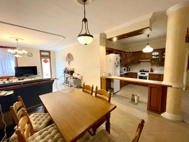 Kiadó lakás Budapest II. kerület, Hárshegyi út 122 nm