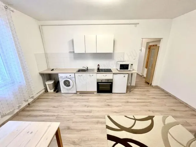 Kiadó lakás Budapest XI. kerület, Kisköre tér 36 nm