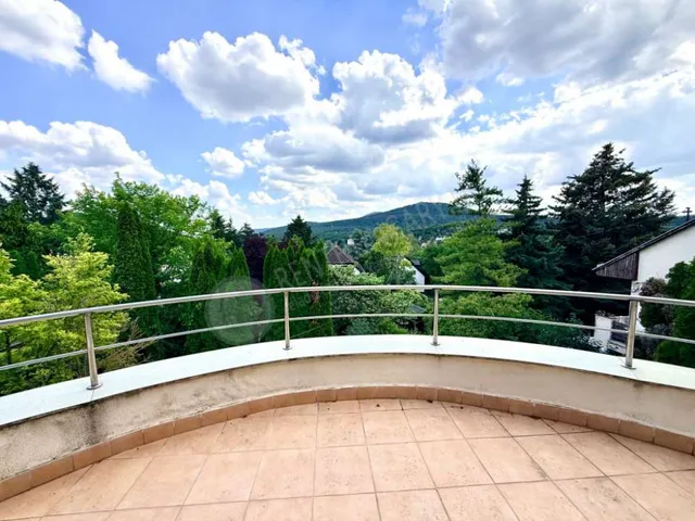 Eladó ház Budapest II. kerület, Szilágyi Erzsébet utca 280 nm