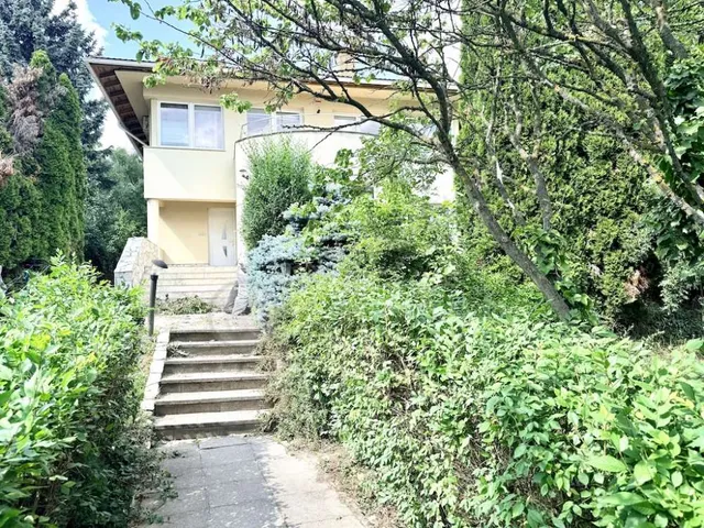 Eladó ház Budapest II. kerület, Szilágyi Erzsébet utca 280 nm