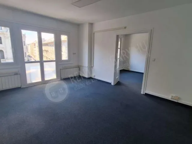 Kiadó kereskedelmi és ipari ingatlan Budapest VI. kerület, Bajcsy-Zsilinszky út 120 nm