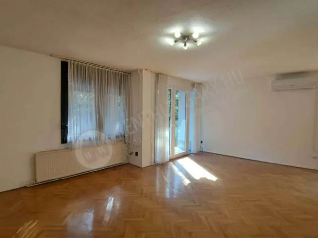 Kiadó lakás Budapest XII. kerület, Árnyas út 115 nm