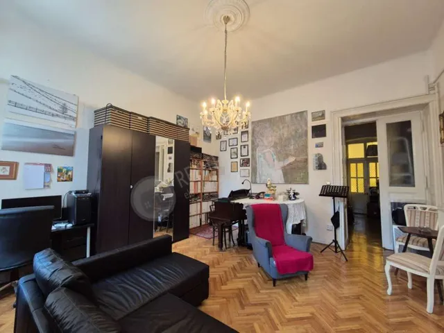 Eladó lakás Budapest VI. kerület, Vörösmarty utca 66 nm