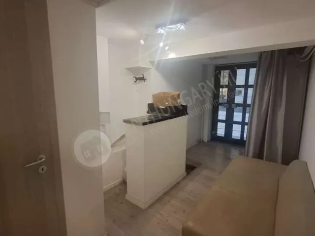 Kiadó lakás Budapest V. kerület, József nádor tér 143 nm