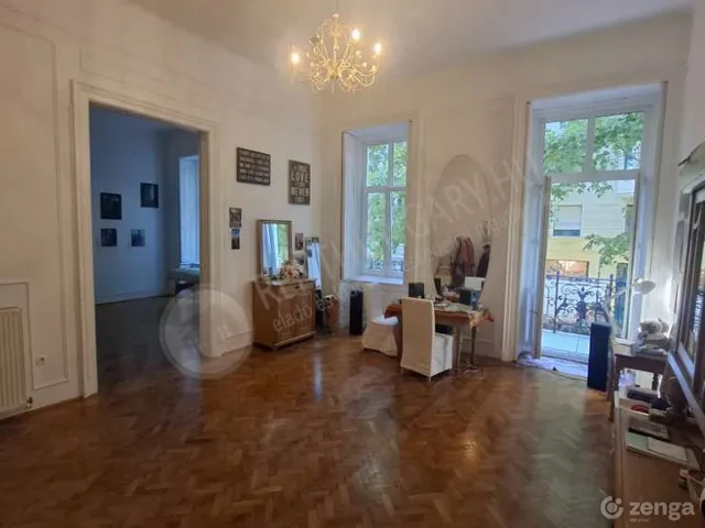 Eladó lakás Budapest VI. kerület 82 nm