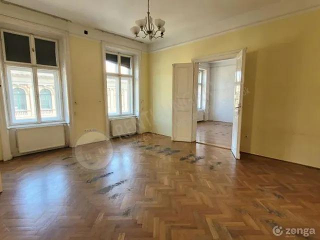 Eladó lakás Budapest V. kerület, Múzeum körút 180 nm