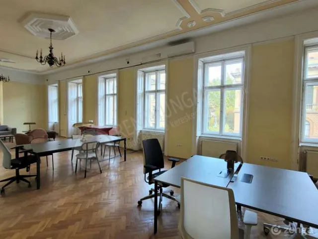 Eladó lakás Budapest V. kerület 173 nm