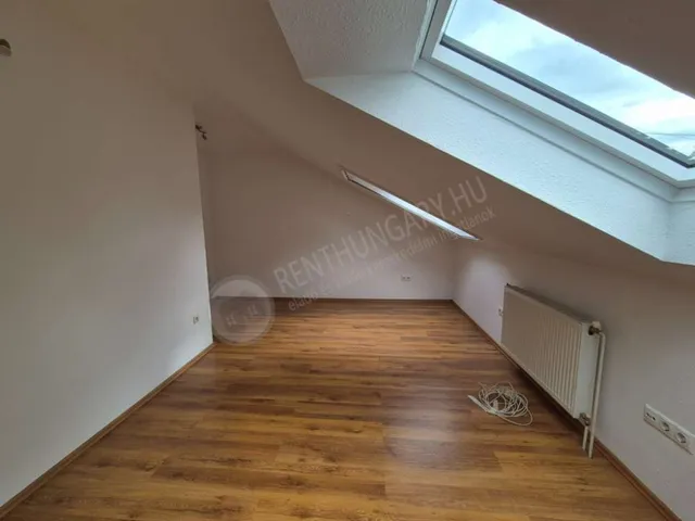 Kiadó lakás Budapest XV. kerület, Bánk utca 77 nm
