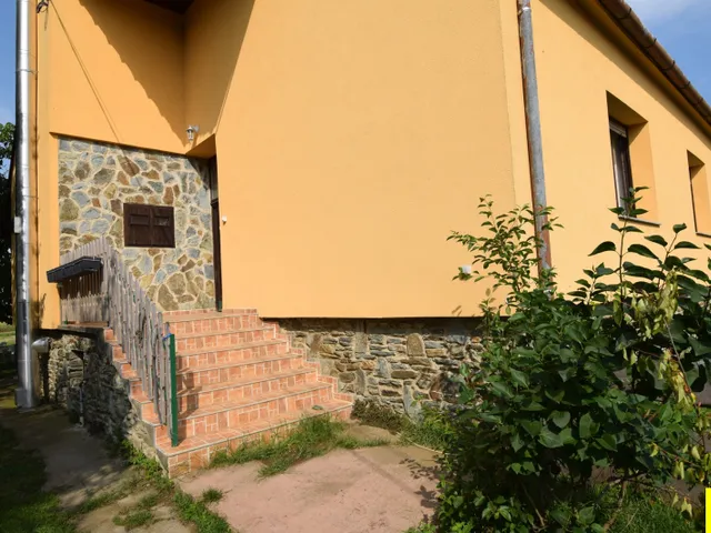 Eladó ház Bük 96 nm