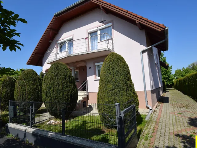 Eladó ház Bük 540 nm