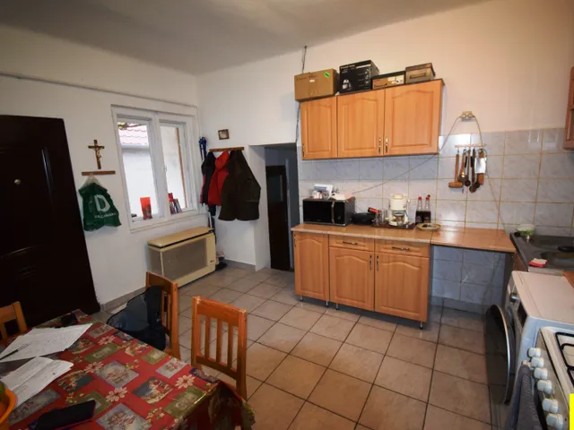 Eladó ház Zsira 71 nm