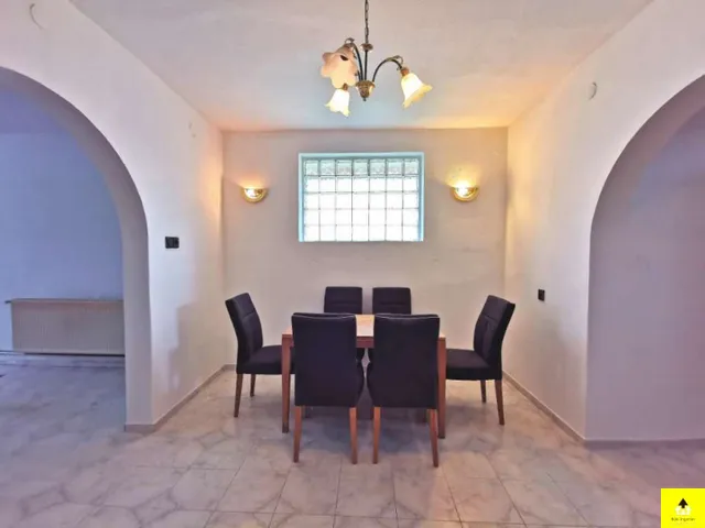 Eladó ház Szakony 140 nm