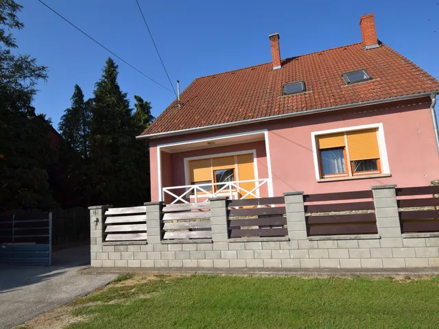 Eladó ház Csepreg 185 nm