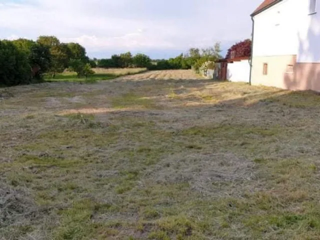 Eladó telek Csepreg 2798 nm