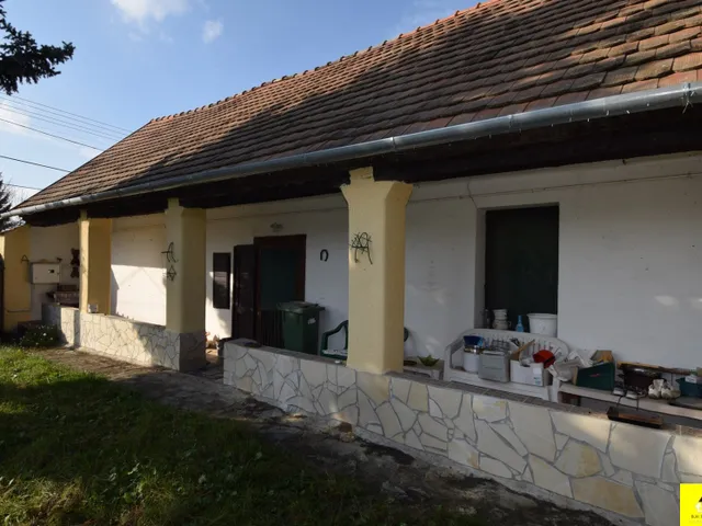 Eladó ház Gór, Kedvező árú parasztház eladó Górban, Bükfürdőtől 5 km-re – bővíthető, azonnal költözhető 60 nm