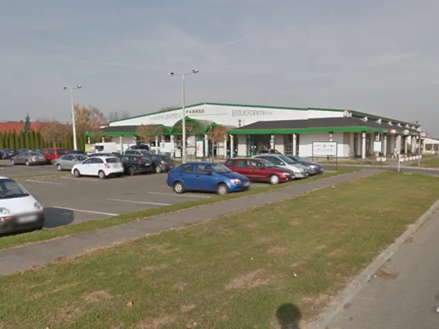 Eladó kereskedelmi és ipari ingatlan Bük 25 nm