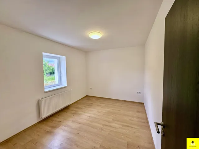 Eladó lakás Nagysimonyi, Teljes körűen felújított, tágas sorházi lakás eladó Nagysimonyiban! 78 nm