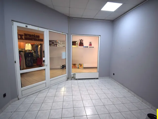 Eladó kereskedelmi és ipari ingatlan Bük, Eladó 19 m²-es üzlethelyiség Bükön – kiváló üzleti lehetőség! 19 nm