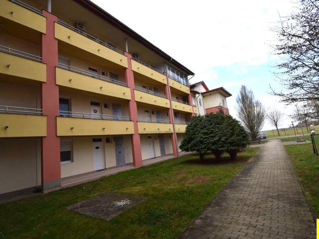 Eladó lakás Bük, Bükfürdőn liftes társasházban, kiváló állapotú, 2 szobás, erkélyes lakás eladó 50 nm