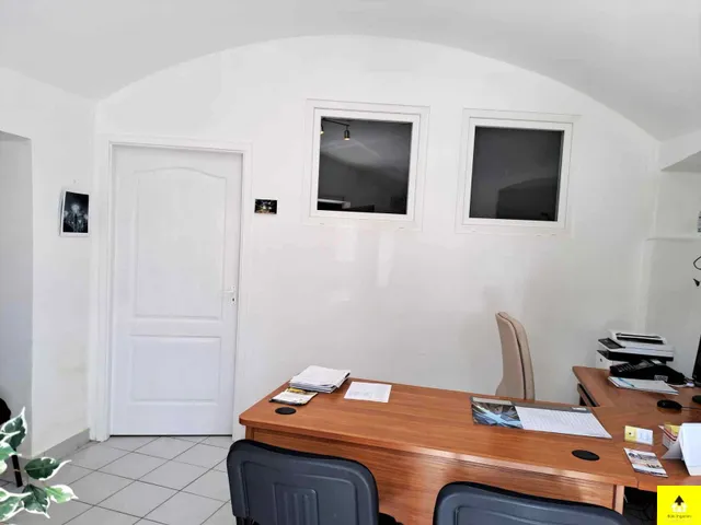 Eladó kereskedelmi és ipari ingatlan Kőszeg, Kőszeg belvárosának ikonikus épülete, a Lauringer-ház eladó – 515 m², különleges