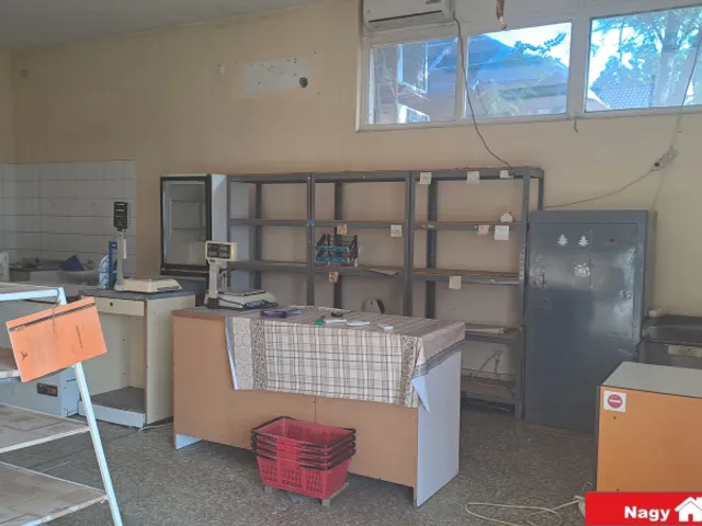 Eladó kereskedelmi és ipari ingatlan Hernád 115 nm