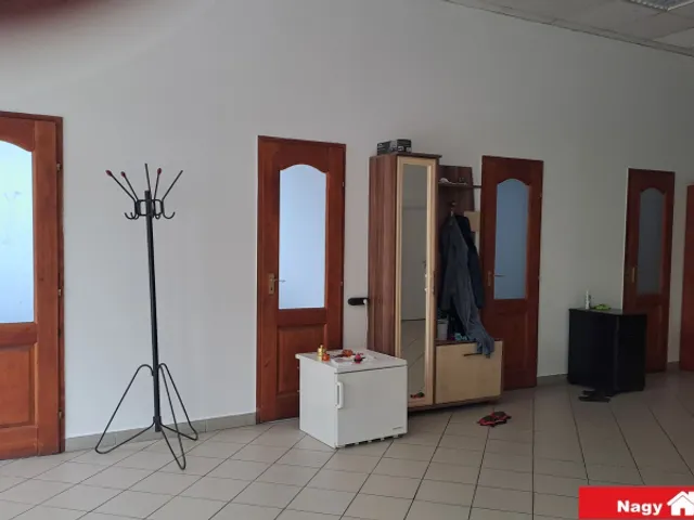 Kiadó kereskedelmi és ipari ingatlan Dabas 1140 nm