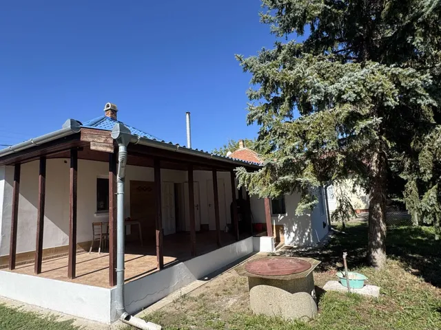 Eladó ház Majosháza 68 nm