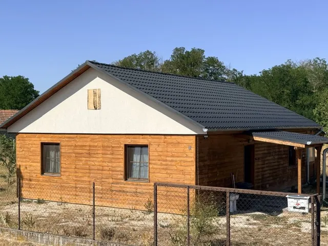 Eladó ház Pusztavacs 77 nm