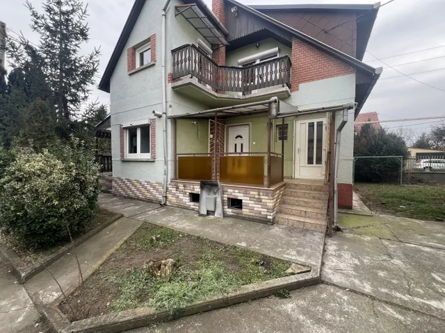 Kiadó ház Vecsés 200 nm